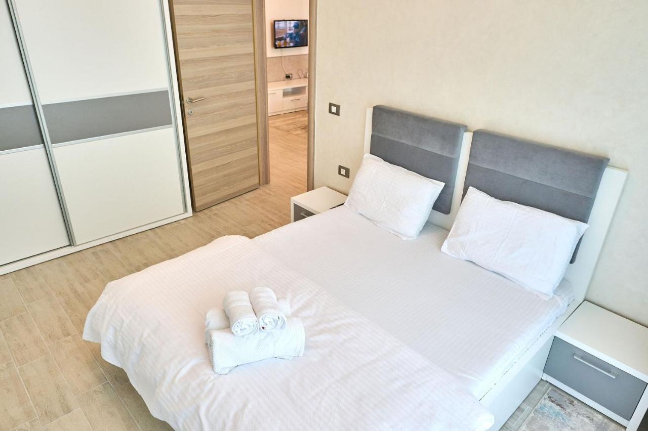 Moonstar Apartment - Spa N Pools Beach Resort Mamaia Dış mekan fotoğraf