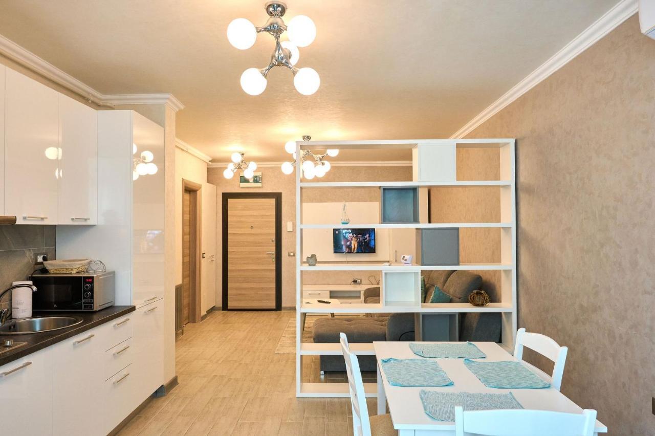Moonstar Apartment - Spa N Pools Beach Resort Mamaia Dış mekan fotoğraf