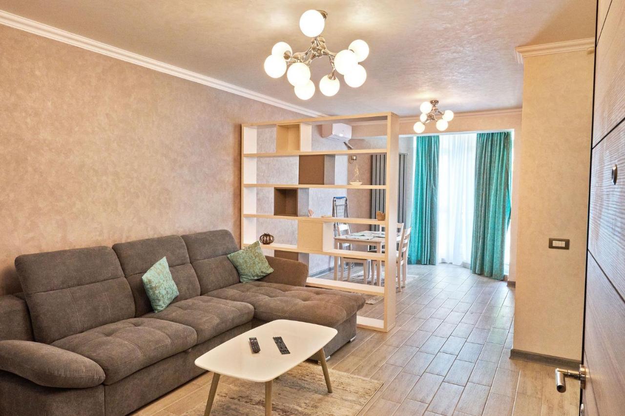 Moonstar Apartment - Spa N Pools Beach Resort Mamaia Dış mekan fotoğraf