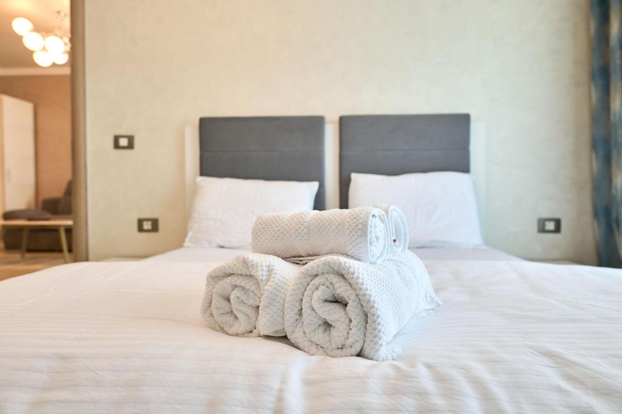 Moonstar Apartment - Spa N Pools Beach Resort Mamaia Dış mekan fotoğraf